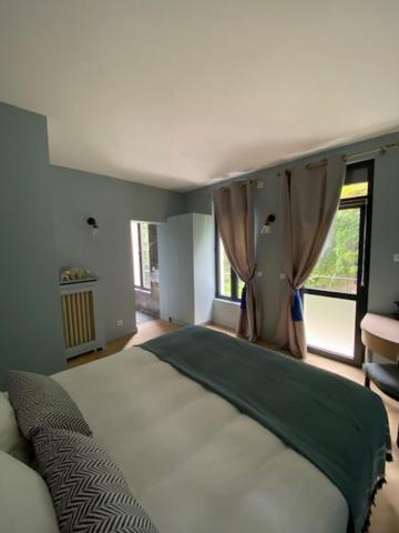 La Villa Aubin Belle Demeure Avec Vue Sur Paris Montmorency Luaran gambar